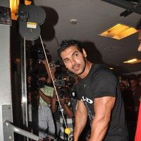 John Abraham promotes his film Force at Gold Gym | Picture 74293
